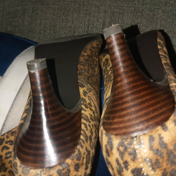 - Woman's Boot     Price Firm" - Picture 3 of 6